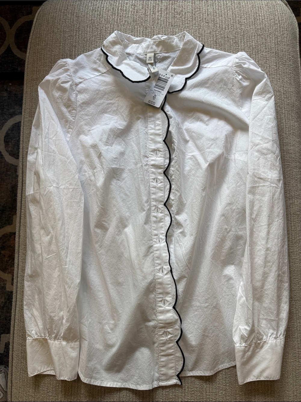 Belle Isle x Torrid White Button-Up Blouse with Black Scalloped Trim